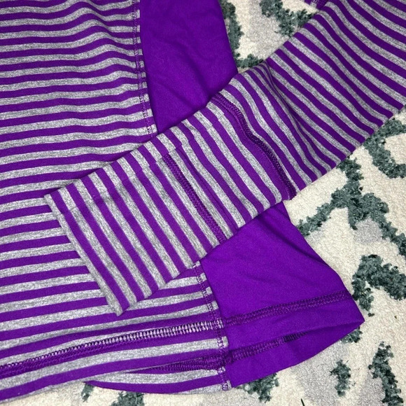 ivivva  long sleeve shirt kids size 12​ - Picture 3 of 7